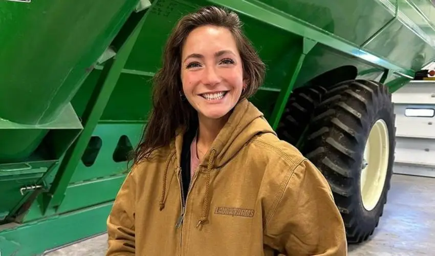 Who Is Laura Farms Nebraska? Age, Net Worth (2024)